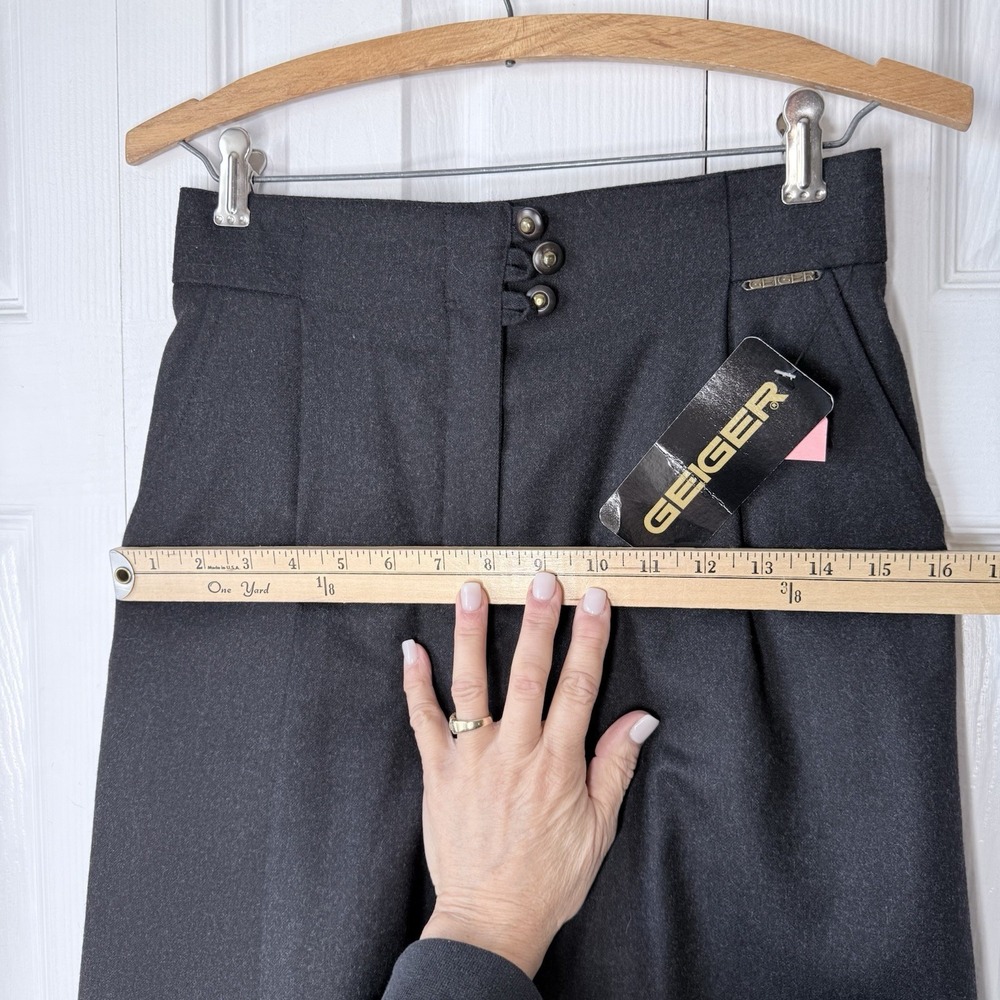 NWT Geiger Collections Black Wool Pleated Shorts Culottes Austria Women's 8 $230 - Picture 13 of 14